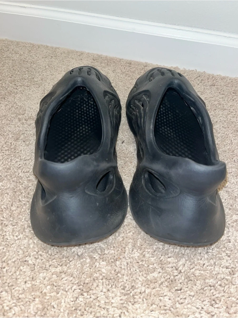 Yeezy lightweight slip